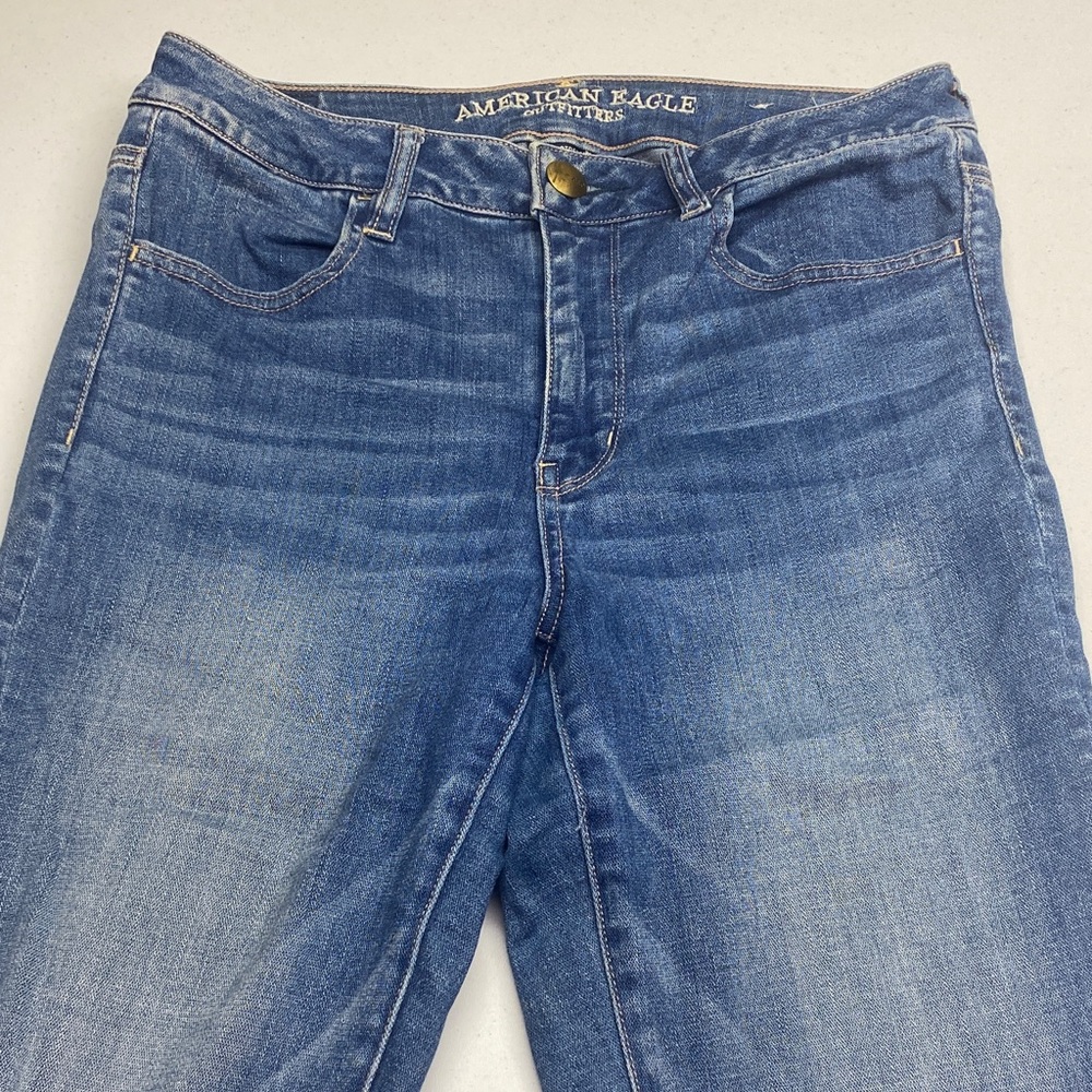 American Eagle Outfitters Women's High Rise Blue Jeans